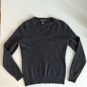 Lord & Taylor 100% Cashmere Charcoal Grey V Neck Sweater Petite PS/PP